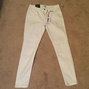 Kensie Jeans white size 4/27